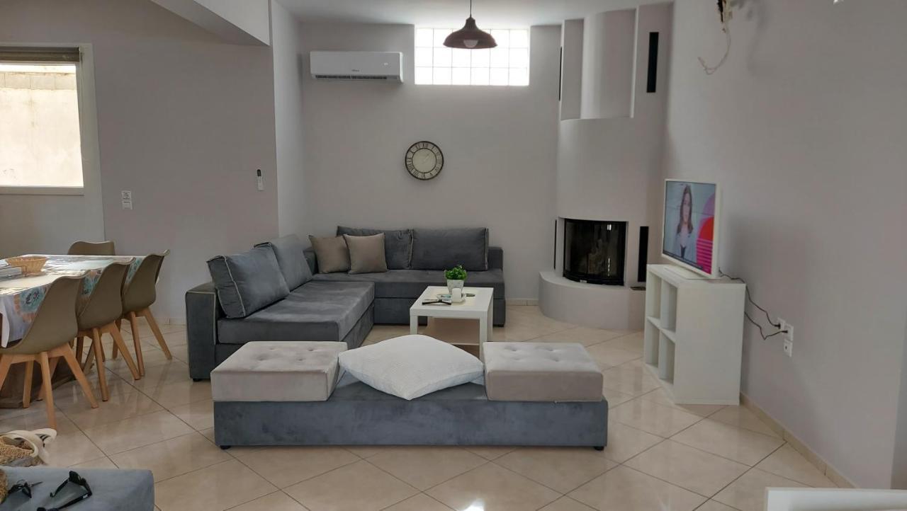 Gianni & Sophia Airport House Appartement Artemida  Buitenkant foto